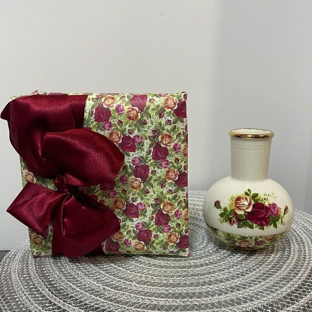 Royal Albert Album and Vase Set Old Country Roses Chintz Collection NWT